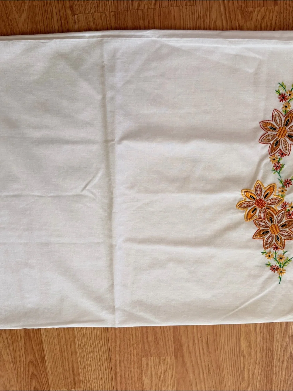 Vintage Embroidered Floral Pillowcases- White-set of 8